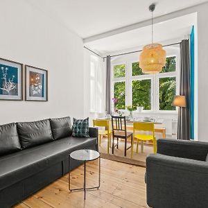 Holiday 33 Apartments Efg Schoenhauser Allee Mit Balkon